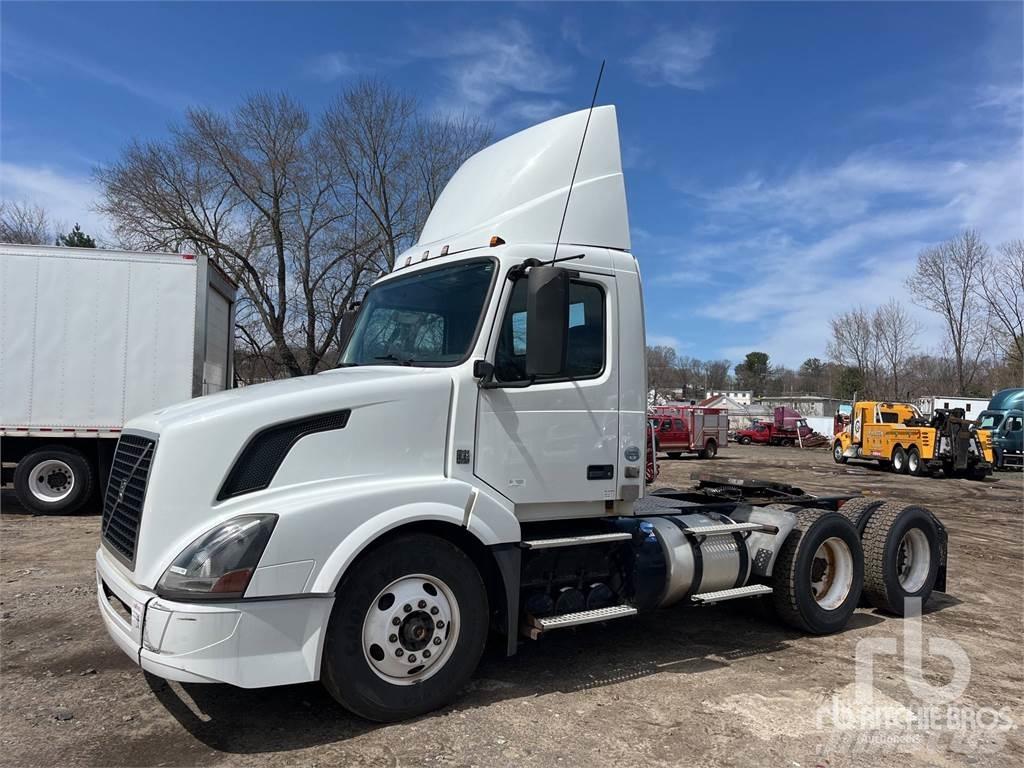 Volvo VNL300 曳引機組件
