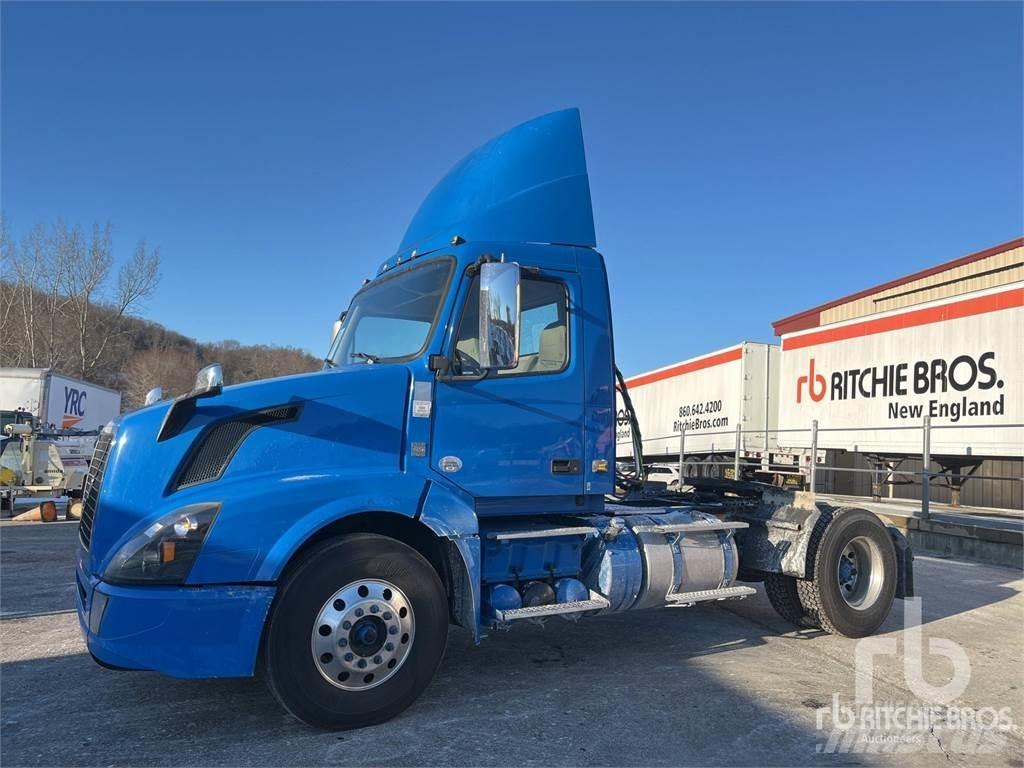 Volvo VNL300 曳引機組件