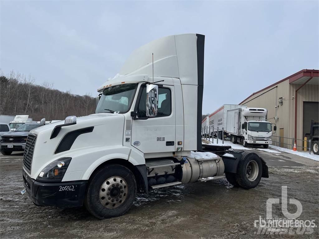 Volvo VNL300 曳引機組件