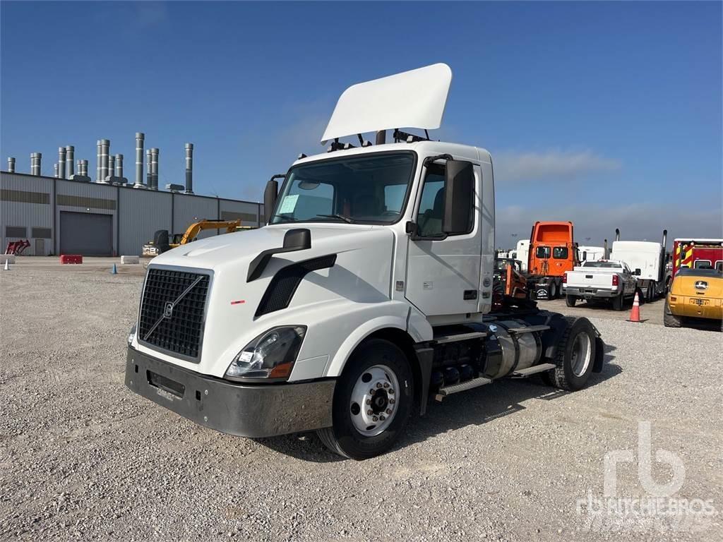 Volvo VNL300 曳引機組件