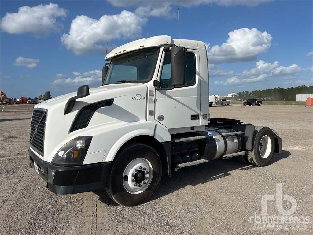 Volvo VNL300 曳引機組件