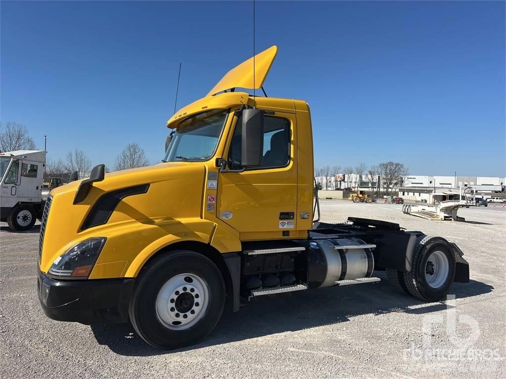Volvo VNL42300 曳引機組件