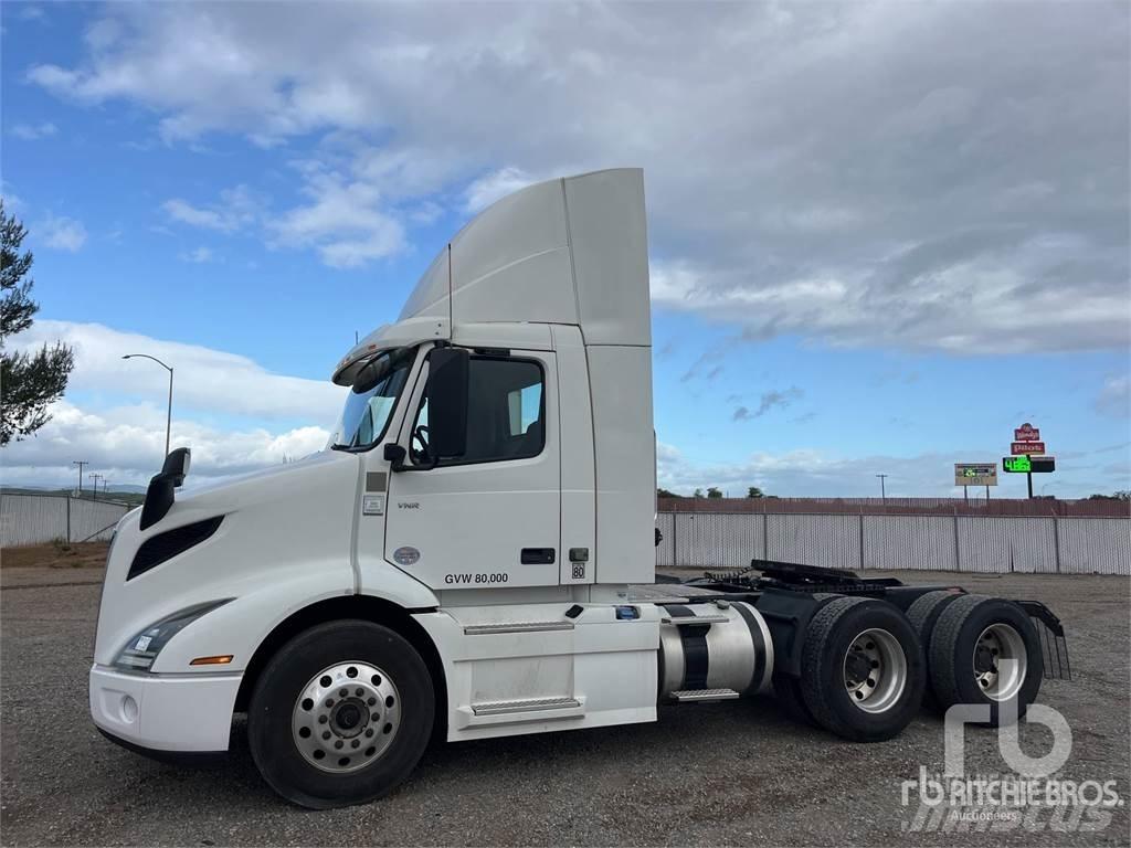 Volvo VNR64300 曳引機組件