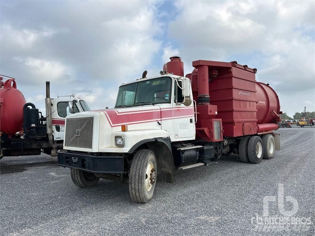 Volvo WG64F 組合/真空油槽車