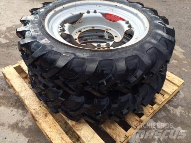 Stocks 9.5R28 其他農業機械