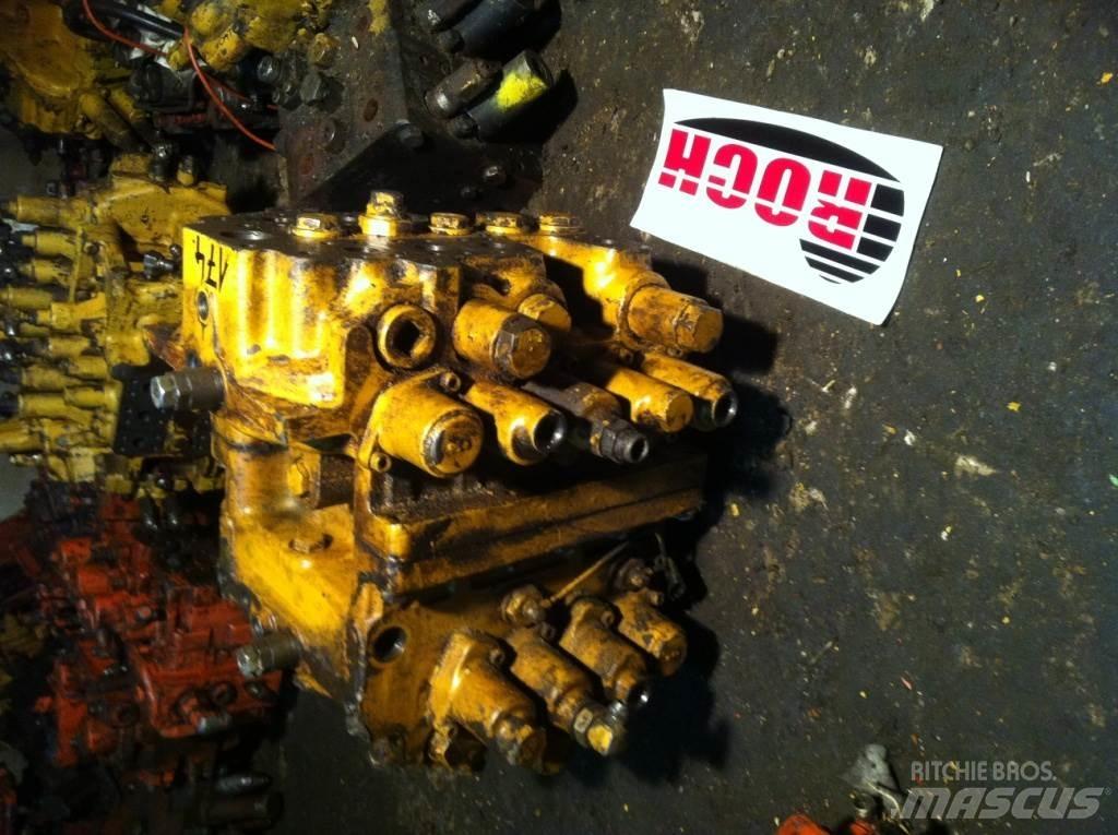 Komatsu 0410N - 9 SEKCYJNY 油壓