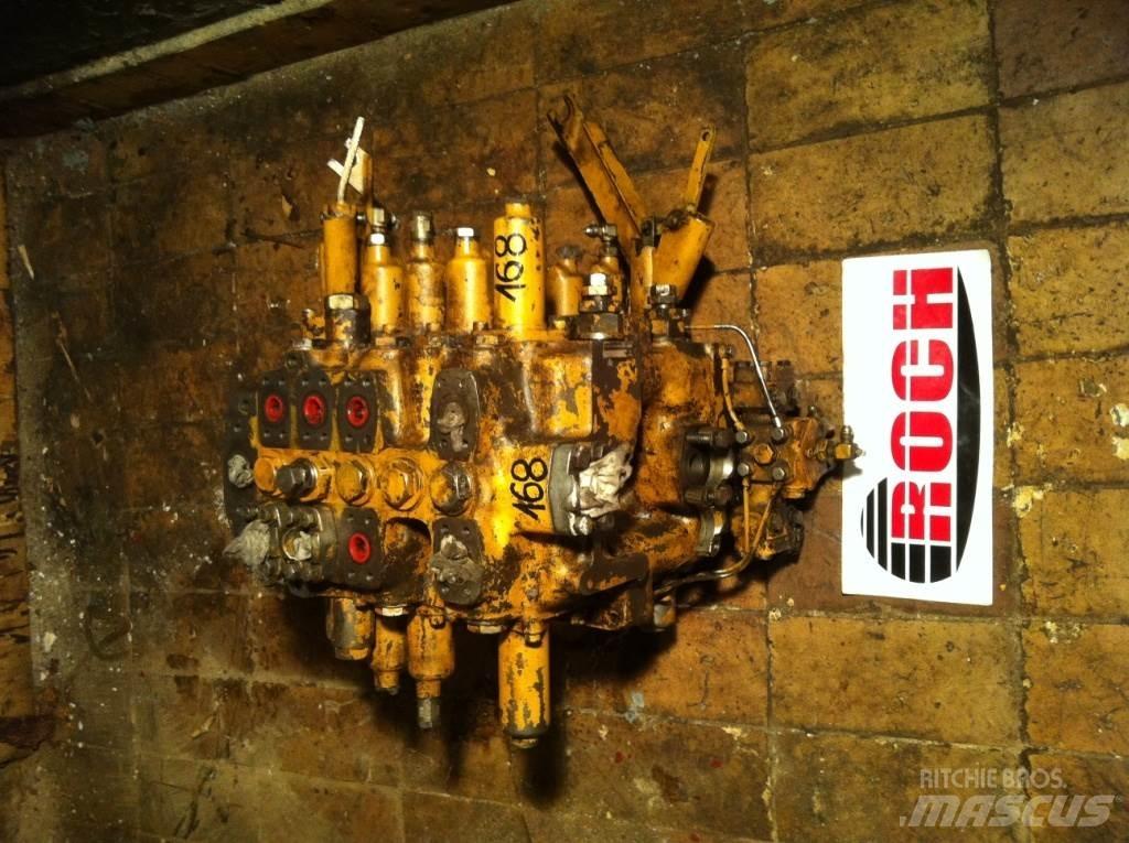 Komatsu 88A049 - 9 SEKCYJNY 油壓