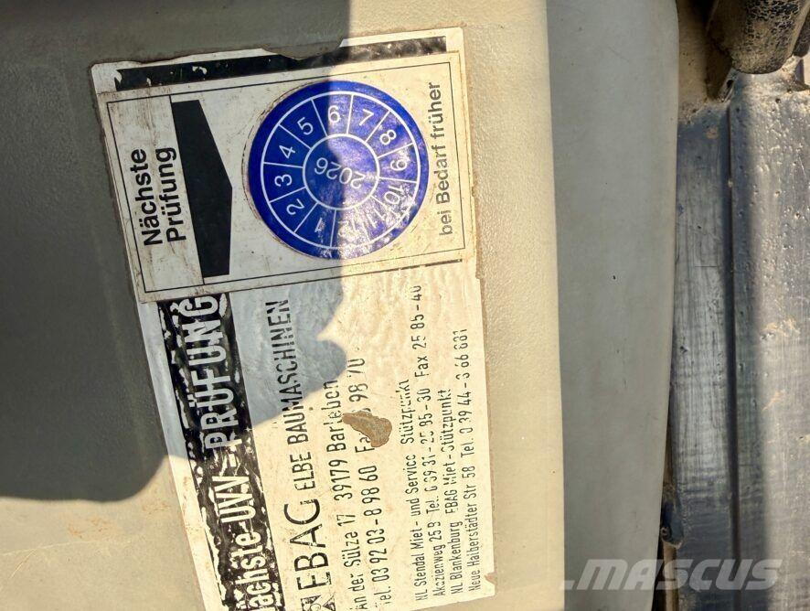 CAT 906 輪胎式裝載機