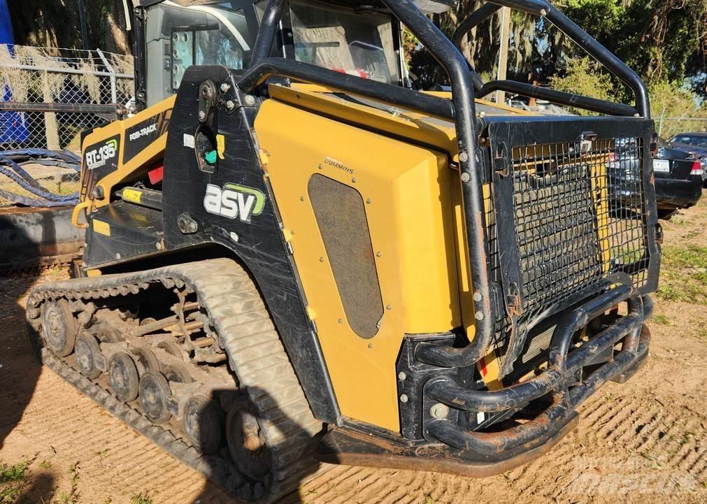 ASV RT135F 滑移轉向裝載機