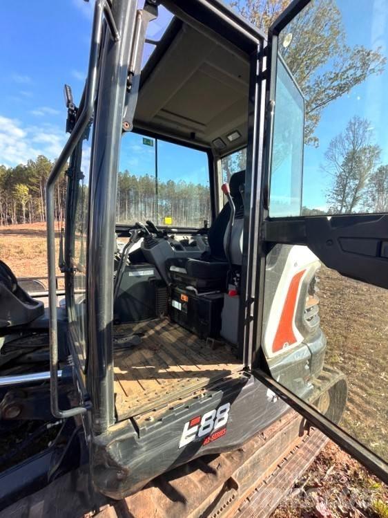 Bobcat E88 R2 中型挖土機/掘鑿機/挖掘機 7t-12t