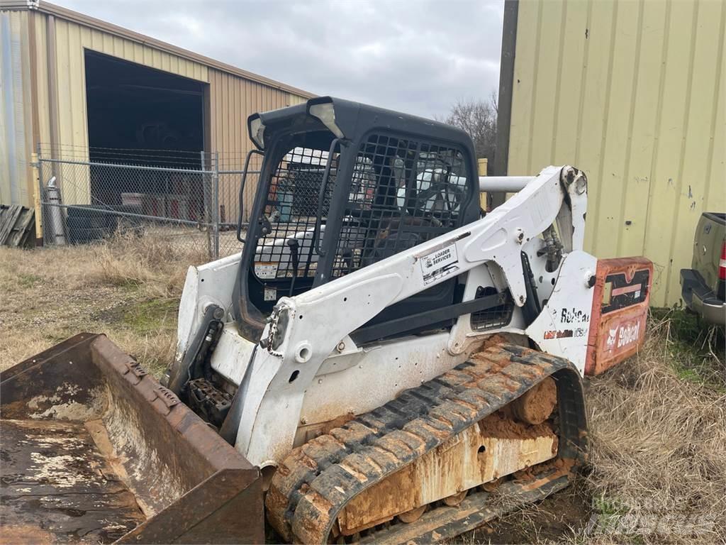 Bobcat T650 推土機