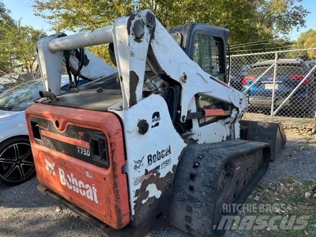 Bobcat T750 推土機