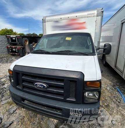 Ford E-350 貨箱式卡車