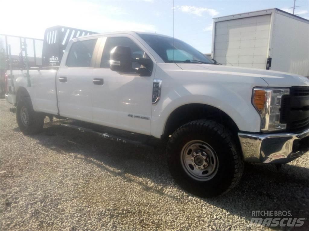 Ford F250 皮卡.傳統半斗卡車/側卸板