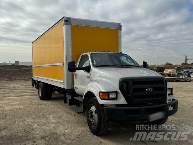 Ford F750 貨箱式卡車