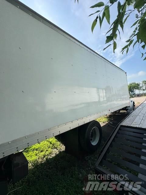Freightliner M2 貨箱式卡車