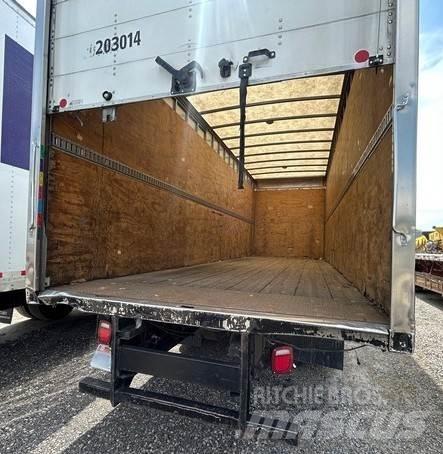 Freightliner M2 貨箱式卡車