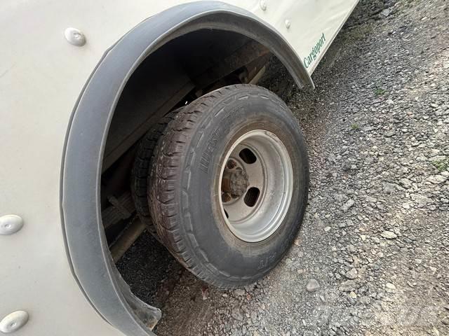 GMC Savana 4500 貨箱式卡車