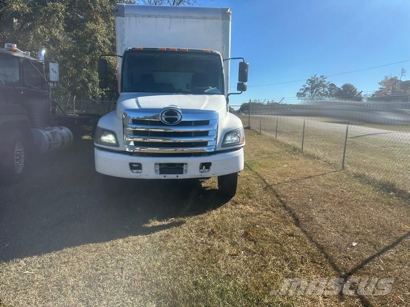 Hino 258LP 貨箱式卡車