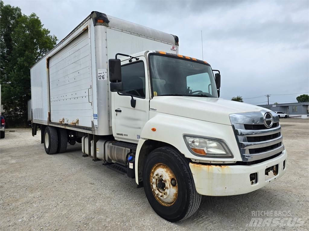 Hino 268 貨箱式卡車