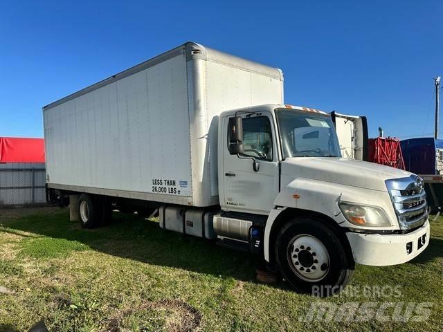 Hino 268 貨箱式卡車