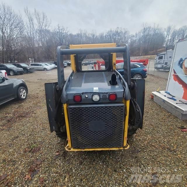 John Deere 320D 滑移轉向裝載機