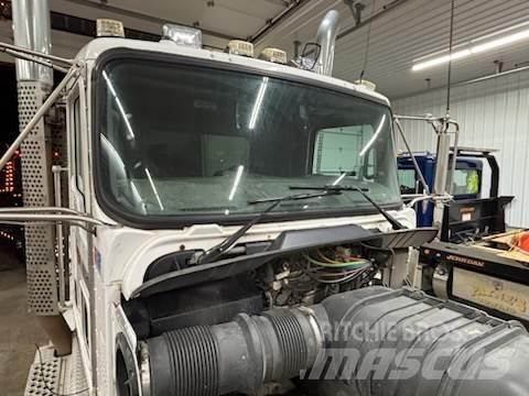 Kenworth T800W 曳引機組件