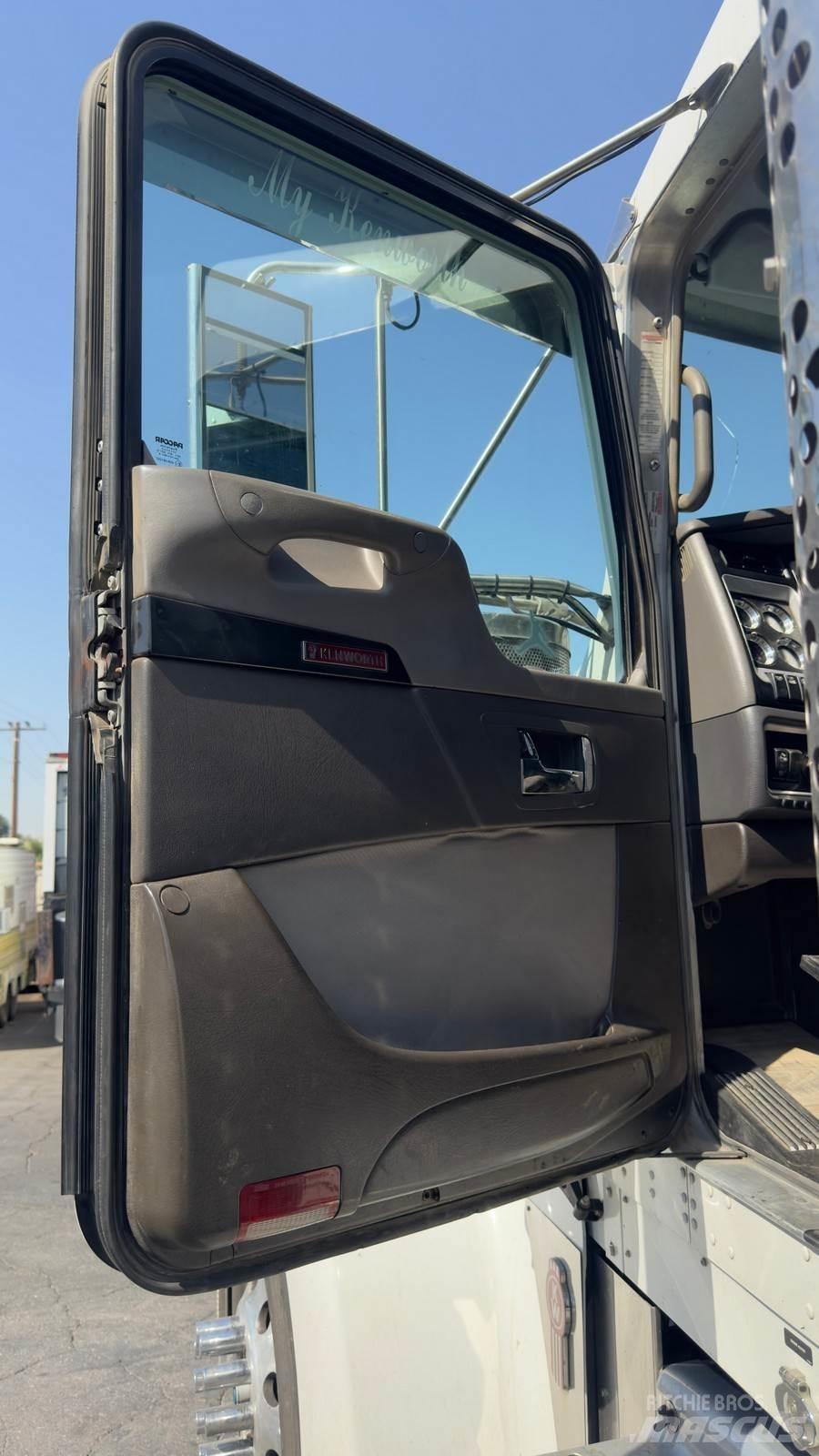 Kenworth W900 曳引機組件