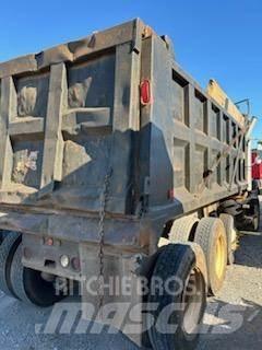 Mack CT713 傾卸式卡車