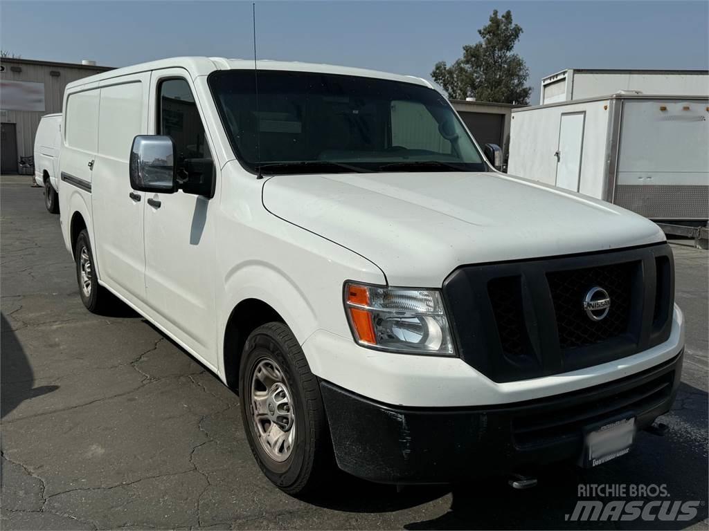 Nissan NV3500 HD 車廂