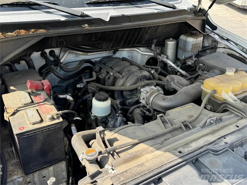 Nissan NV3500 HD 車廂