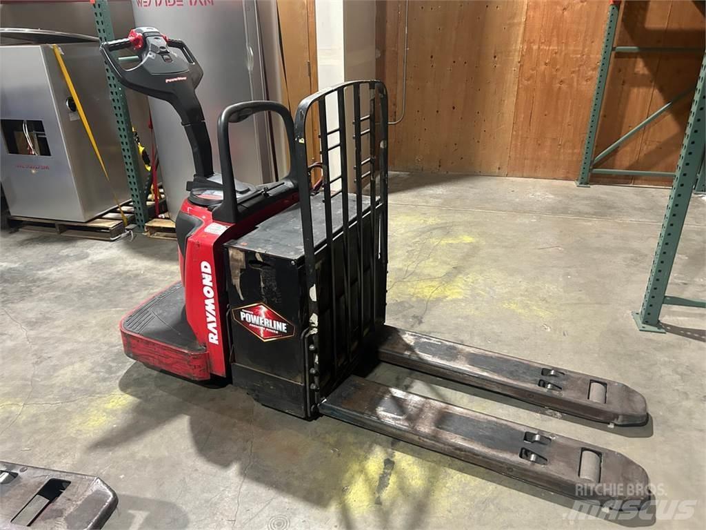 Raymond 8410 其他物料運輸工具