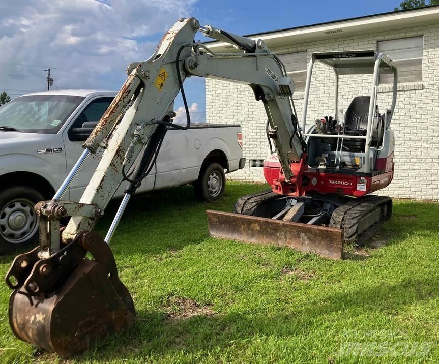 Takeuchi TB240 中型挖土機/掘鑿機/挖掘機 7t-12t