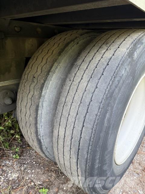 Utility VS2DX 箱體拖車