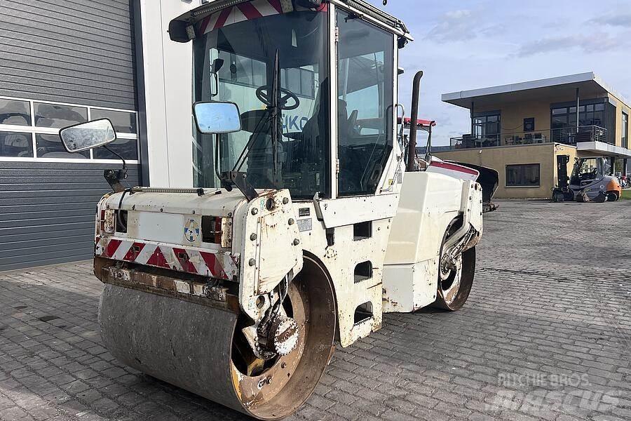 CAT CB 434 D 雙輪滾壓機