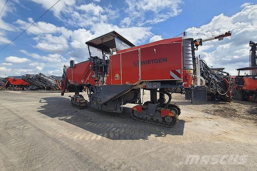 Wirtgen W 220 瀝青冷銑刨機/銑床