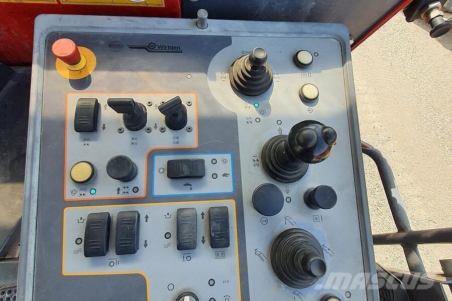Wirtgen W 250 瀝青冷銑刨機/銑床