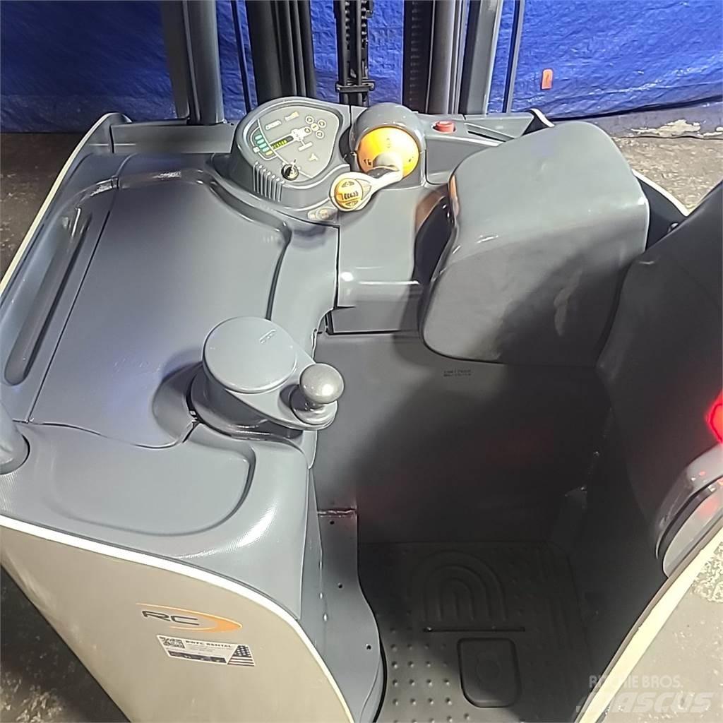 Crown RC5530-30 電動堆高機