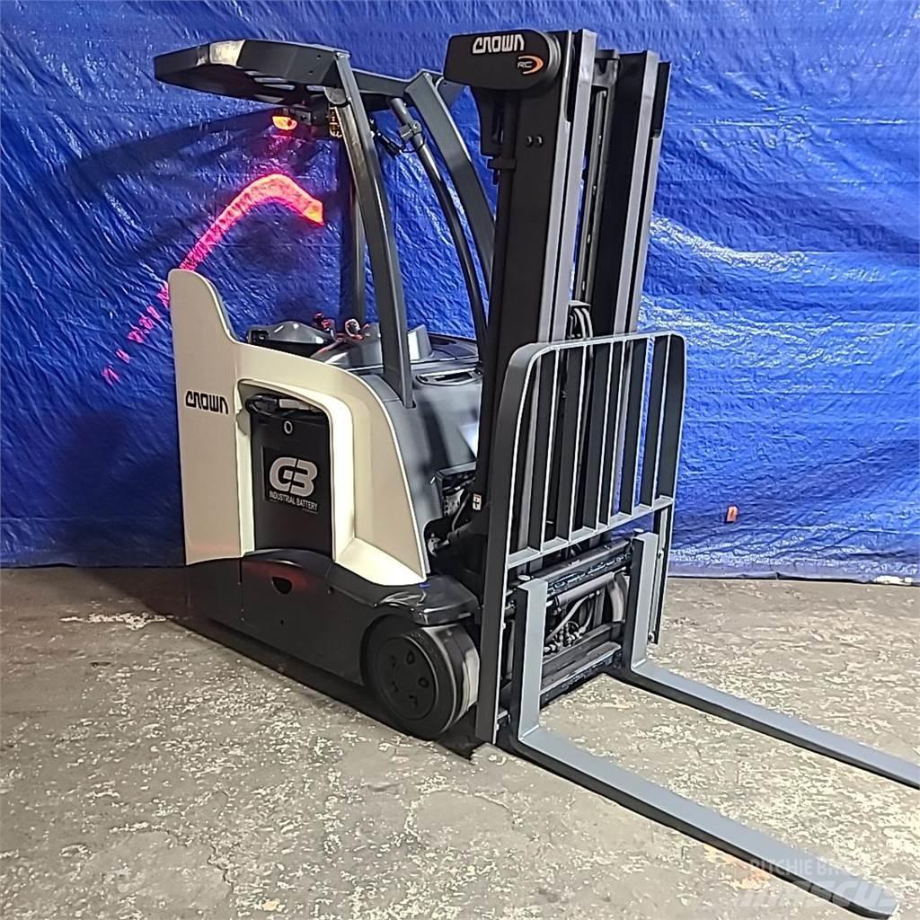 Crown RC5530-30 電動堆高機