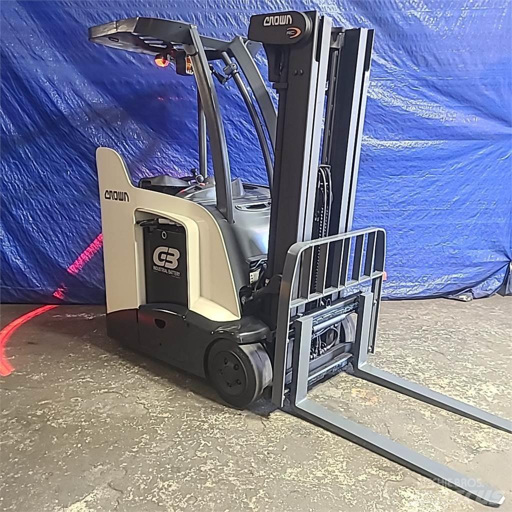 Crown RC5530-30 電動堆高機