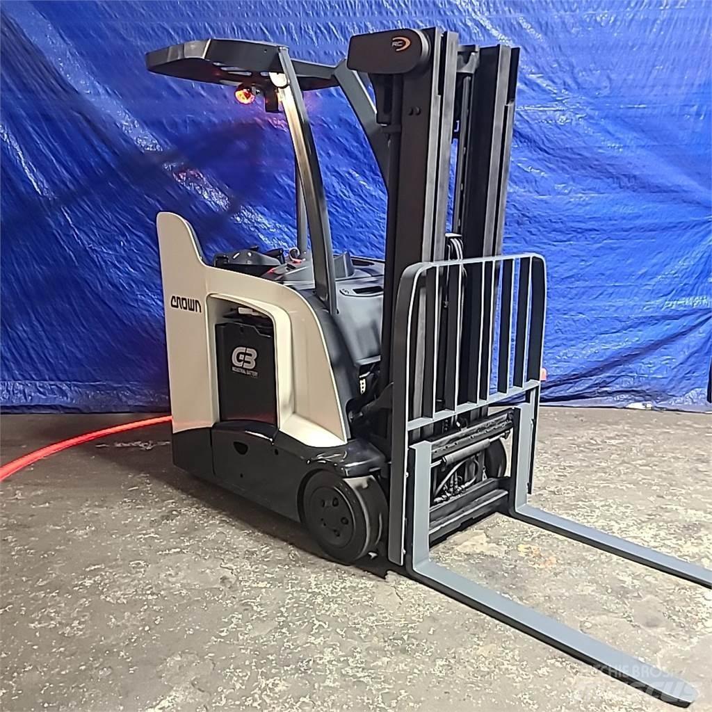 Crown RC5530-30 電動堆高機