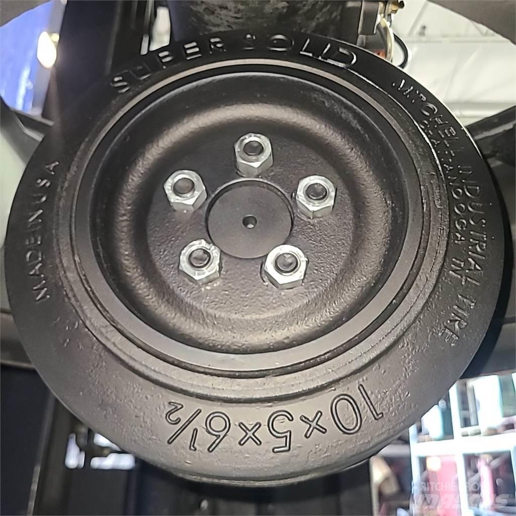 Raymond 8210 手拉式油壓拖板車