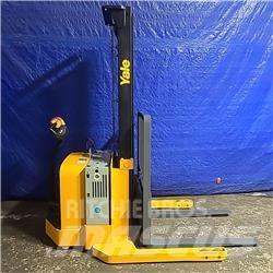Yale MSW040 自走式堆積機