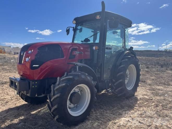 Valtra F105S 曳引機