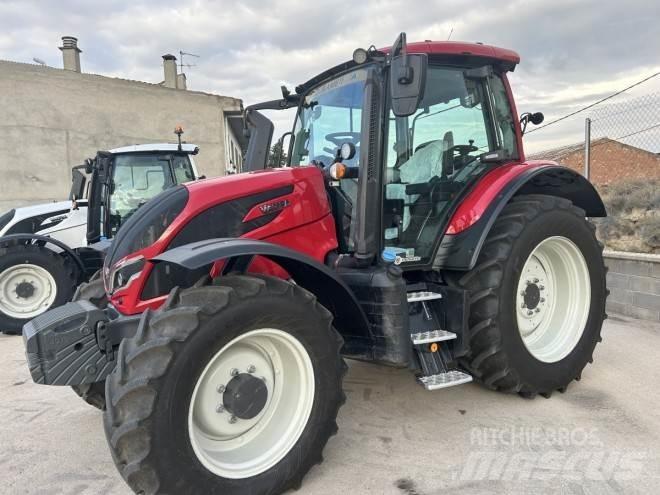 Valtra N135A 曳引機
