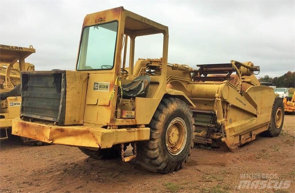 CAT 613B 刮土機