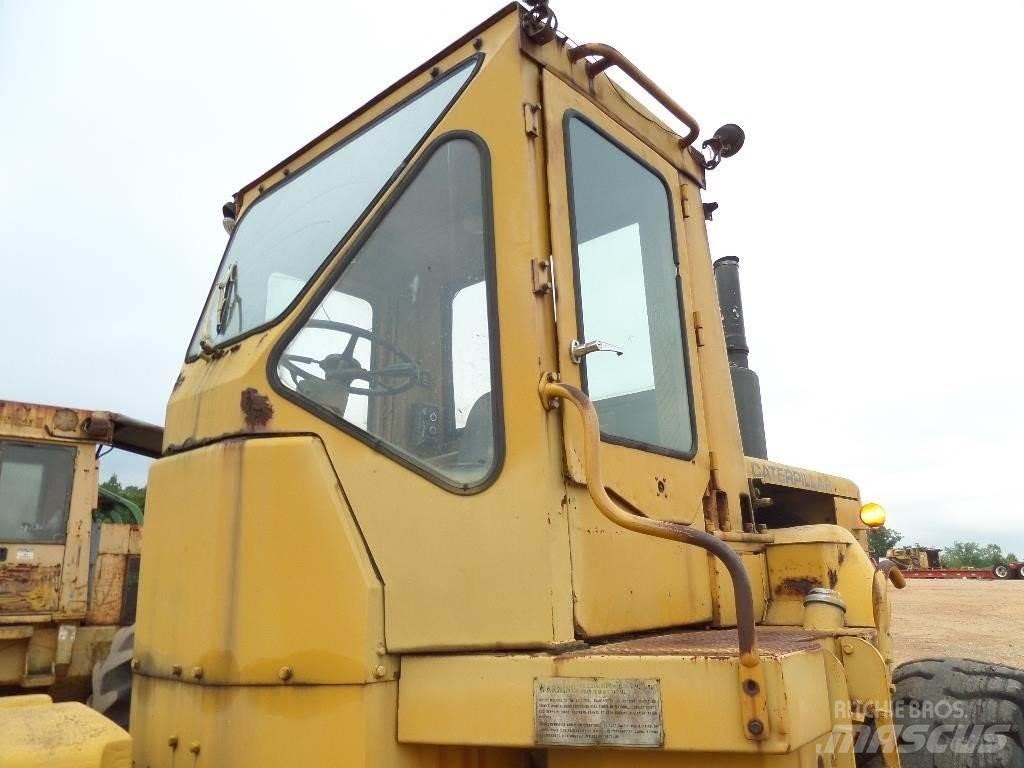 CAT 814 輪胎式裝載機