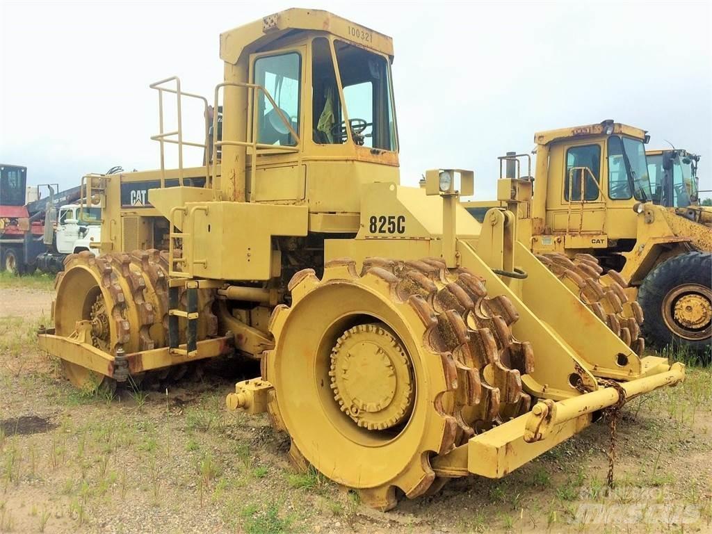 CAT 825C 土壤壓實機