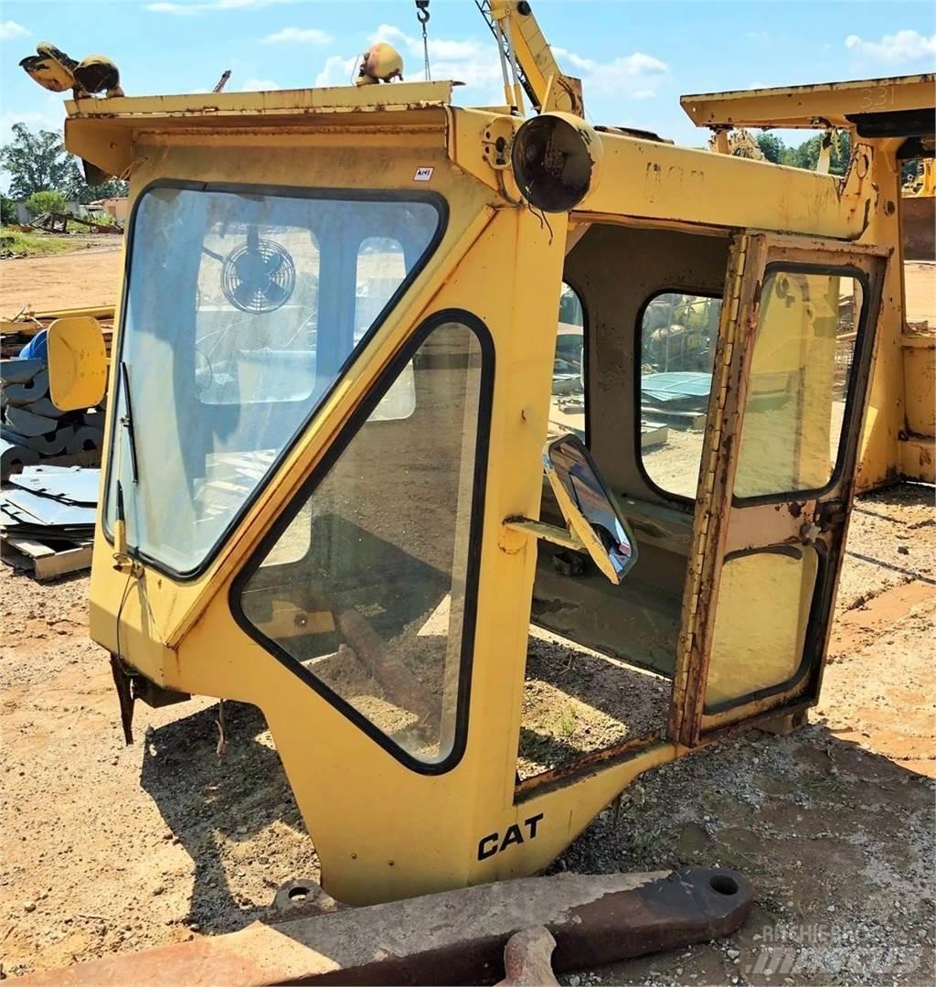 CAT 980C 駕駛室與內部