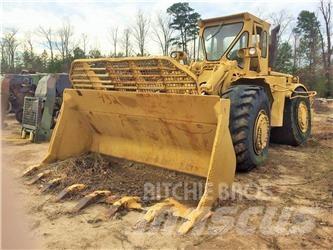 CAT 988 輪胎式裝載機